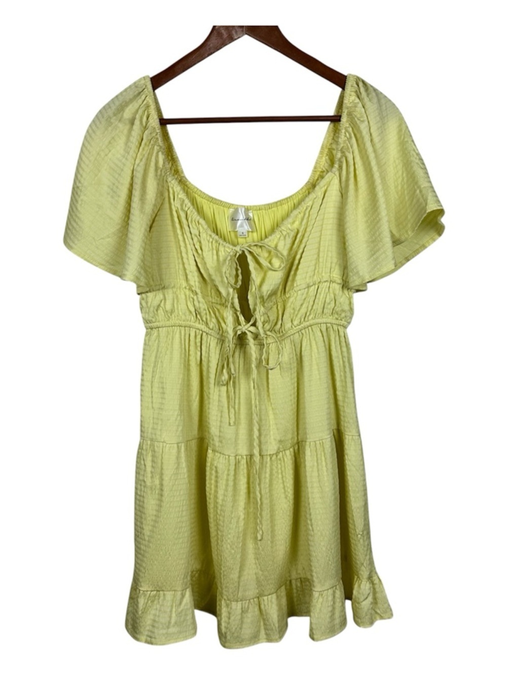 LINE AND DOT Ruffle Front Tie Short Barbiecore Doll Dress